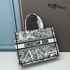 Dior Shopping Bags